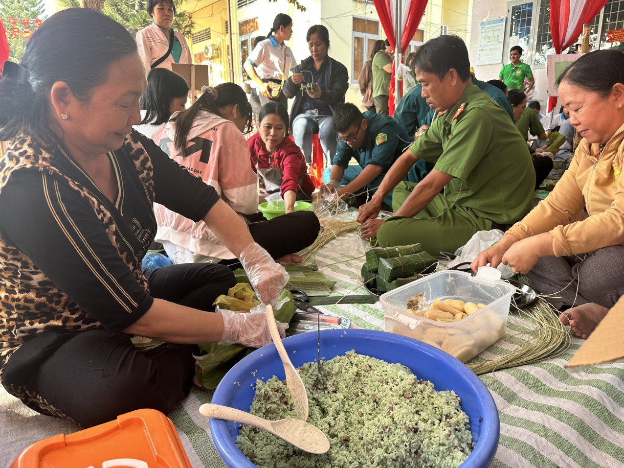 goi banh tet