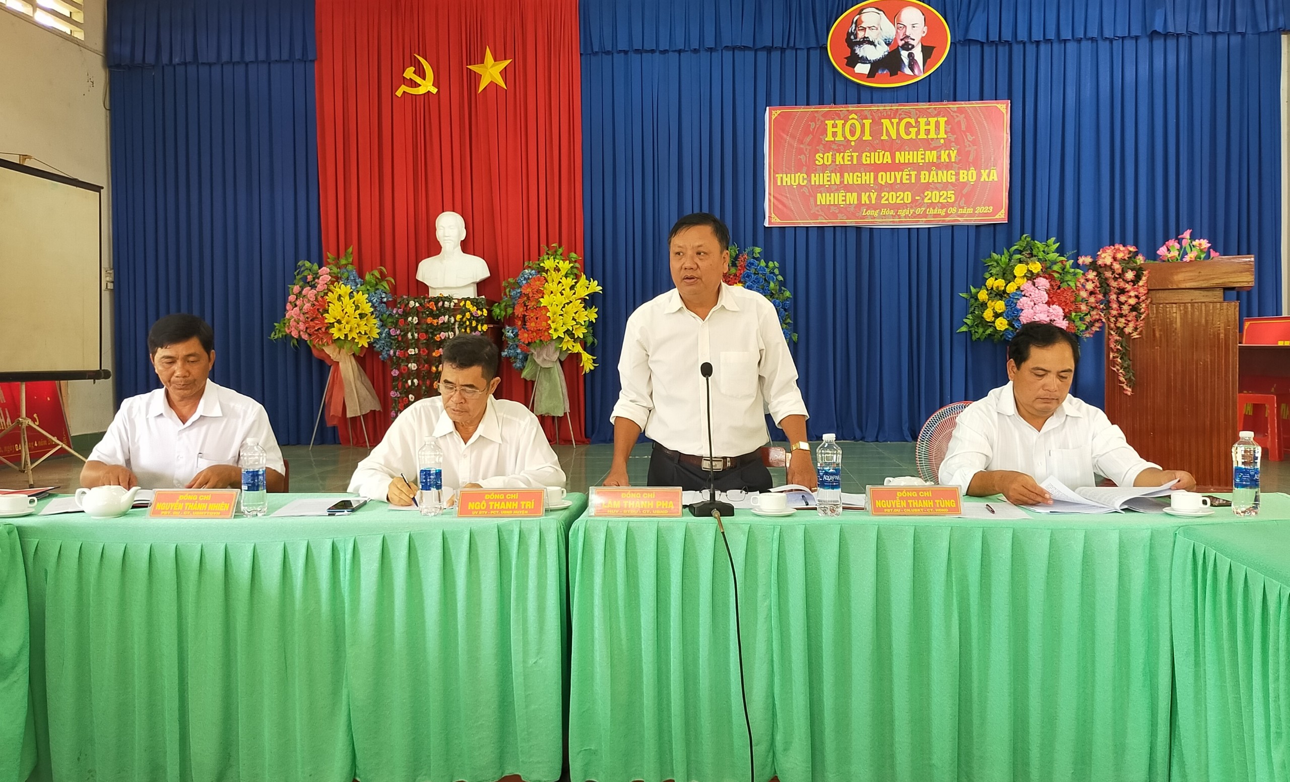 sơ kết giữa nhiệm kỳ