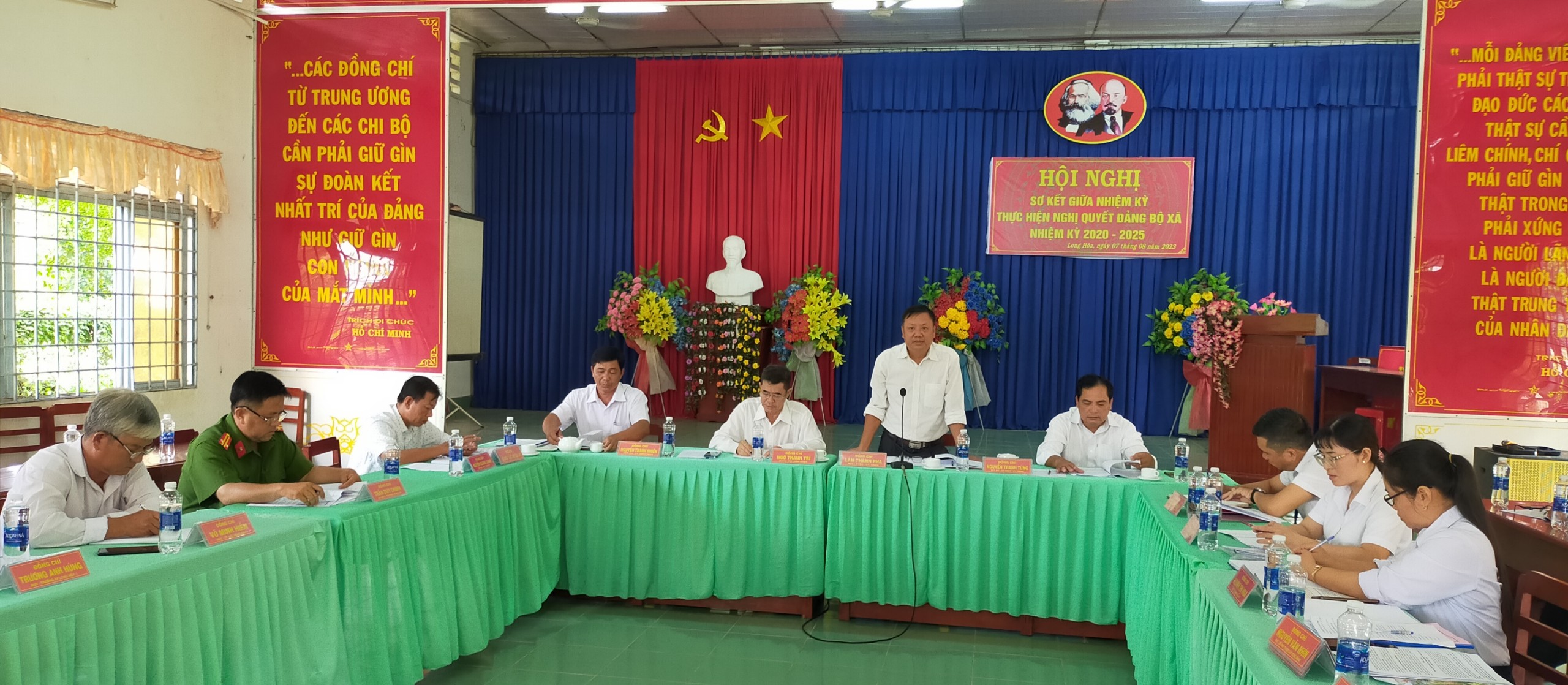 sơ kết giữa nhiệm kỳ